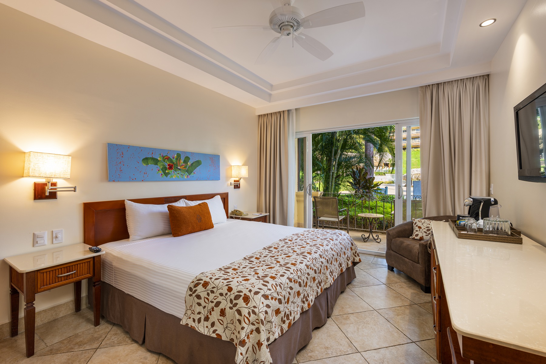 Tamarindo Diria Beach Resort