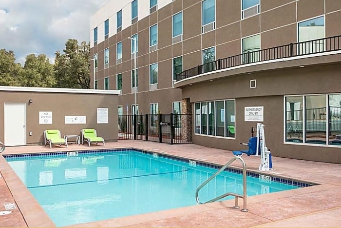 Holiday Inn Express & Suites Oakhurst-Yosemite Park Area