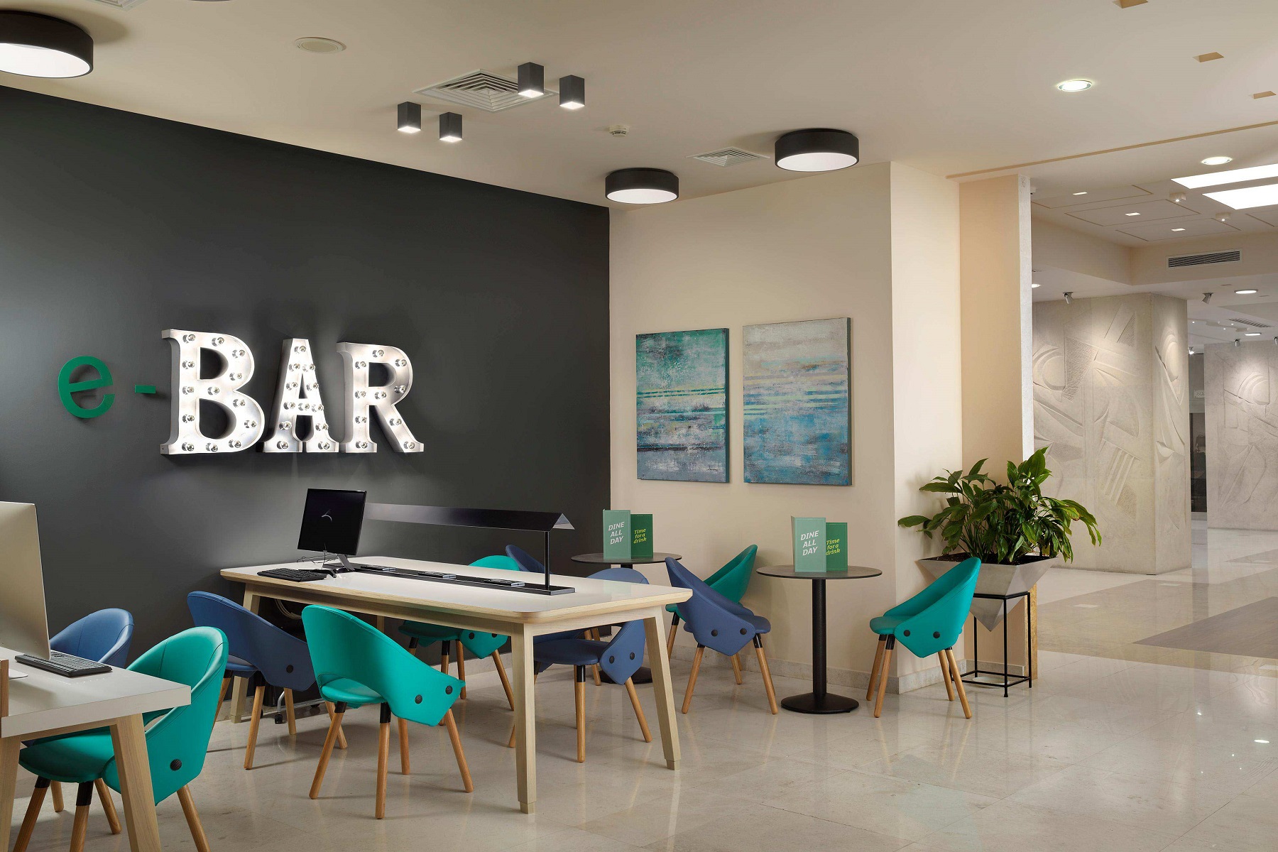 Holiday Inn Athens - Airport