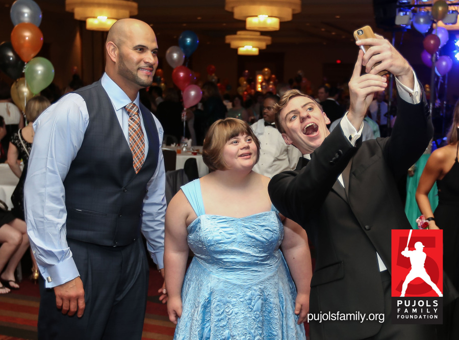 Albert Pujols Hits for Hope 