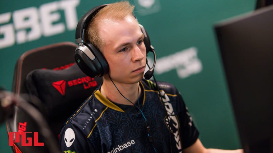 Robert 'Patsi' Isyanov's Counter-Strike Player Profile