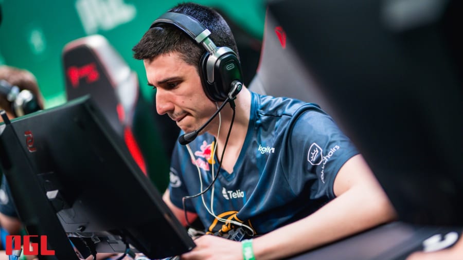 Entry Fragging: The Unsung Hero of CSGO Dominance