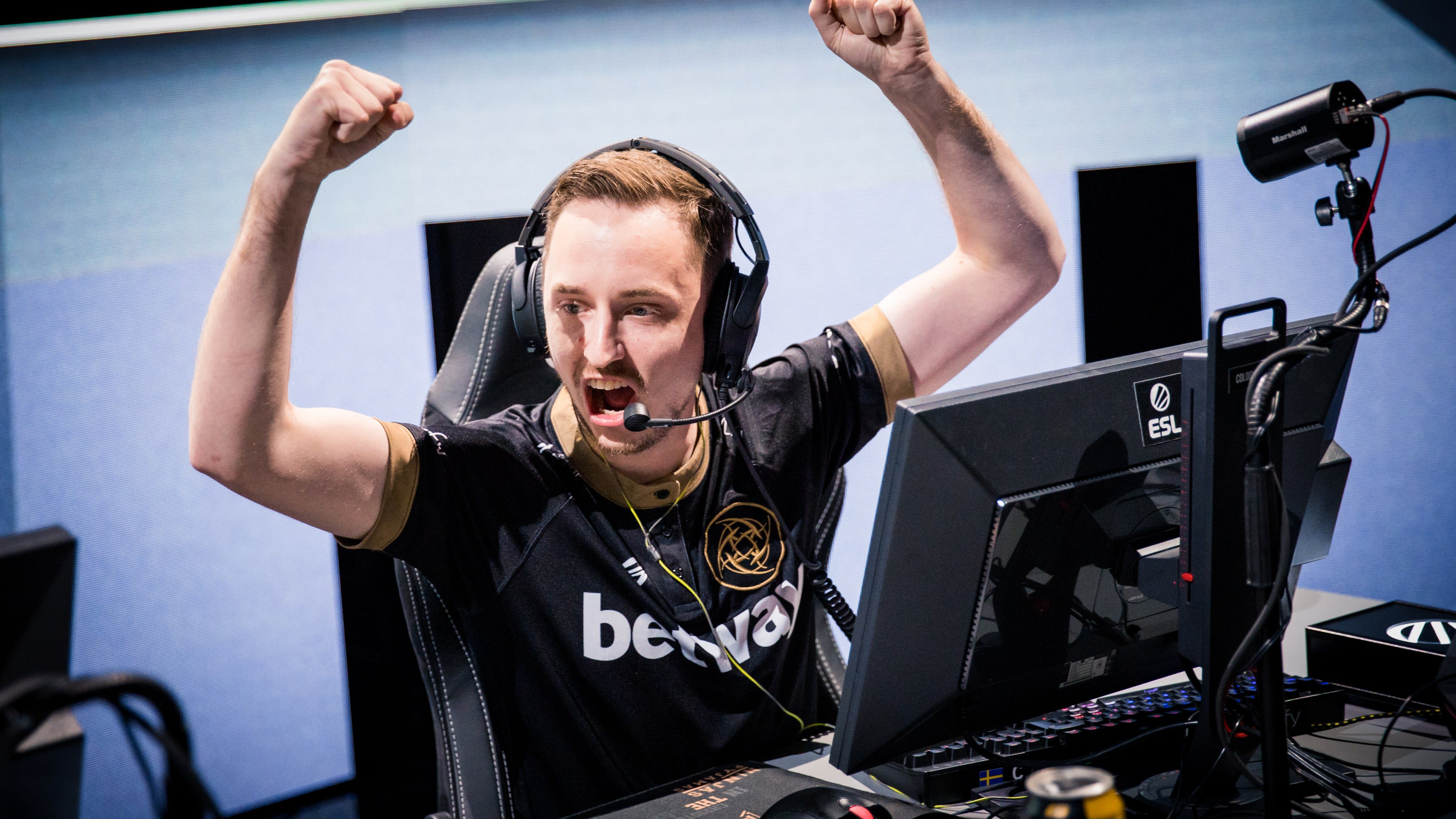 Meet Sweden's next get_right / f0rest #csgo #counterstrike #mail09 #cs