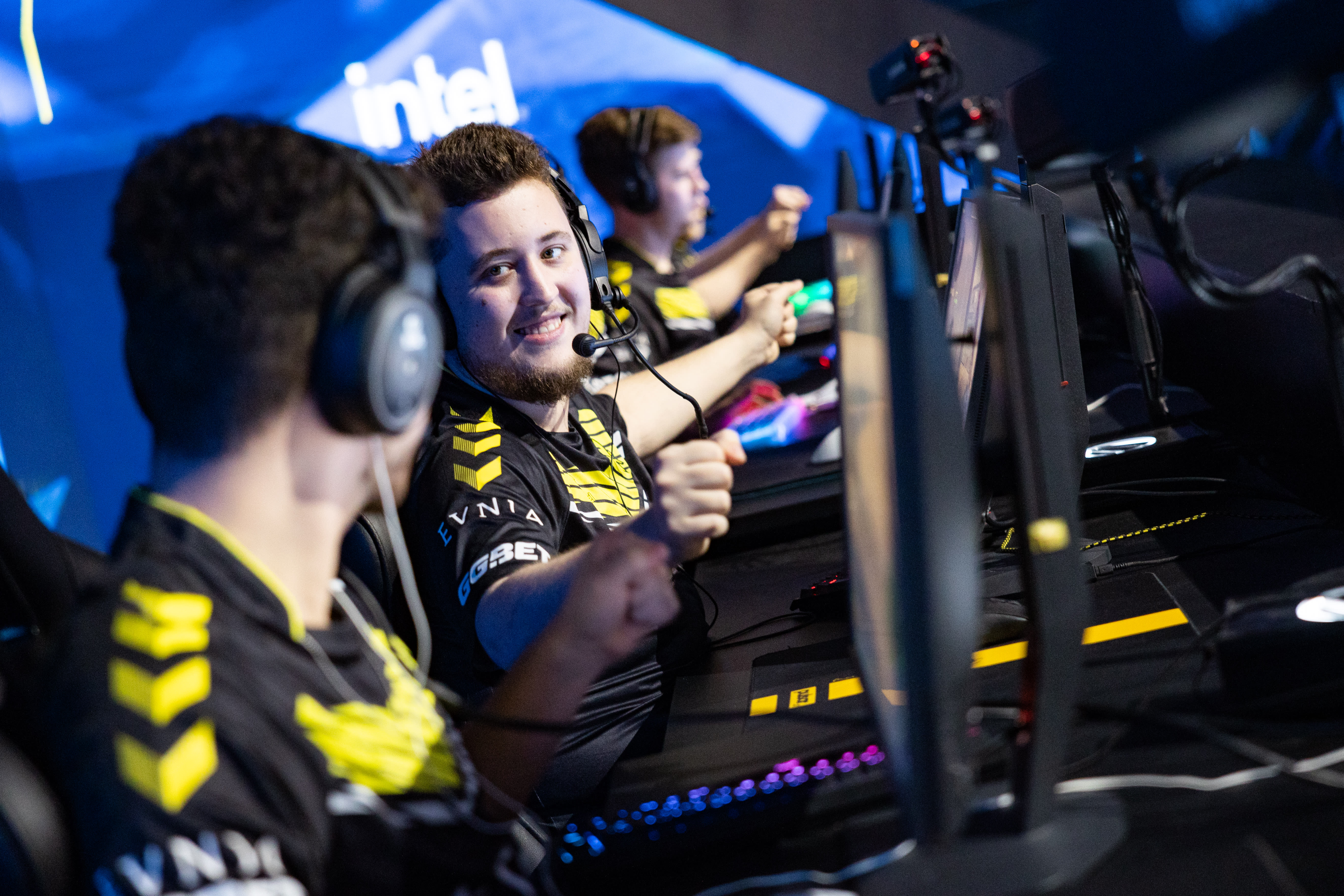 CS:GO Pro Tournaments: Where Heroes Rise and Legends Fall