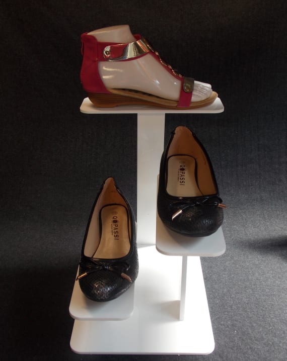 DISPLAY FOR SHOES