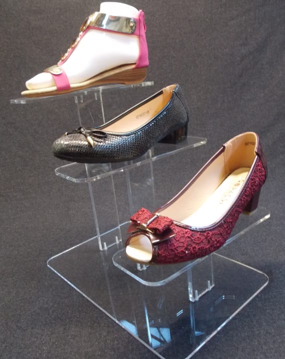 DISPLAY FOR SHOES