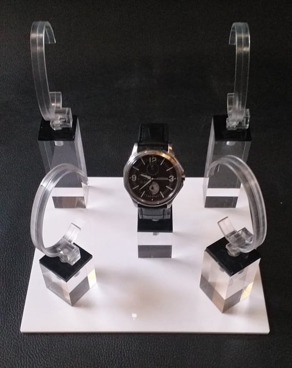 DISPLAY FOR WATCHES