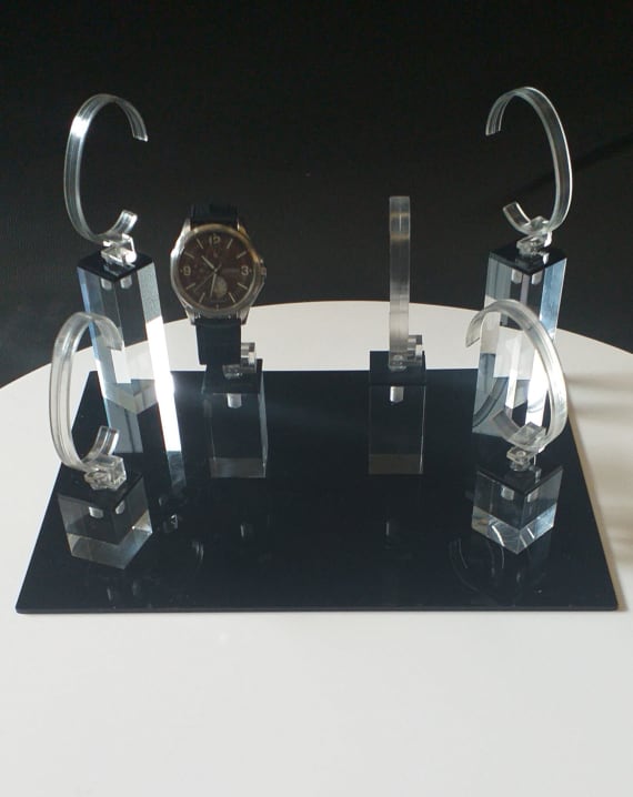 DISPLAY FOR WATCHES