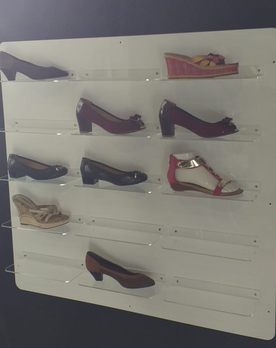 DISPLAY FOR SHOES