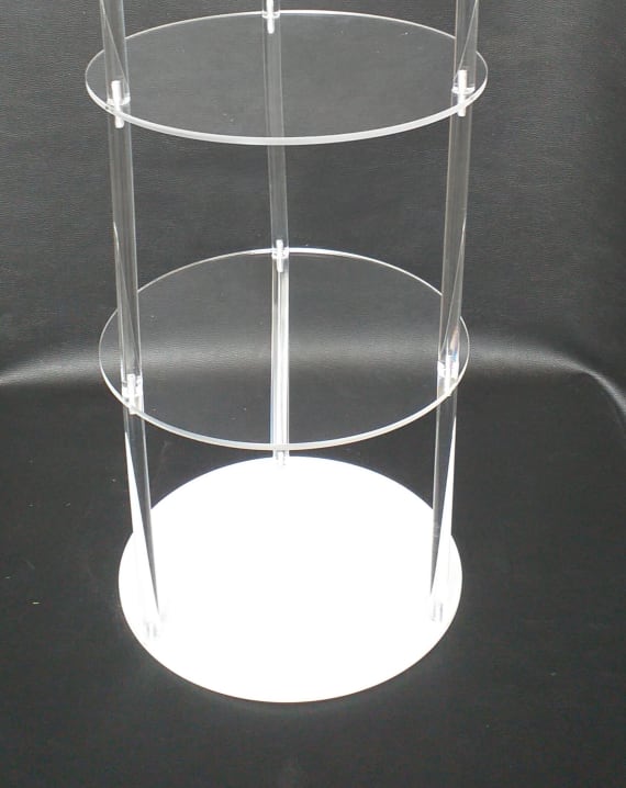 Plexiglass display for glasses