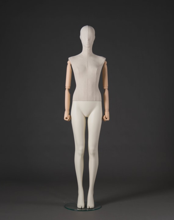 Manichino donna testa stilizzata, busto rivestito tessuto ecru'