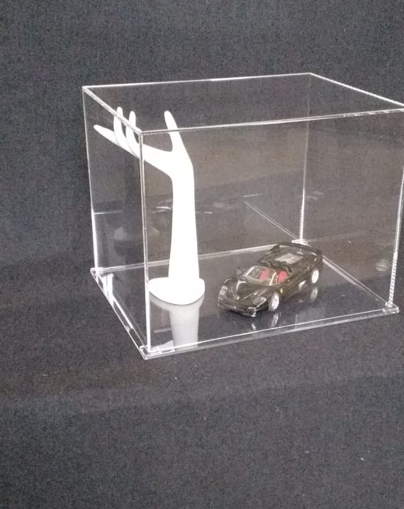 cubo in plexiglass trasparente con base cm 38x26x34h.  spess 5mm    (MISURE SPECIALI A RICHIESTA)