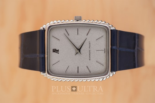Audemars Piguet Super-Thin & Twisted: Snowflake Dial