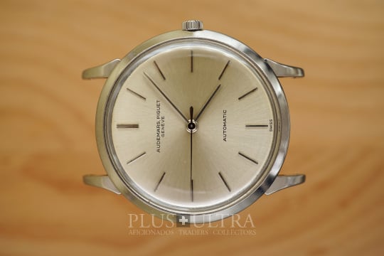 Audemars Classique: Rare DressWatch, Ruby-Roller Audemars Piguet Classic: Important Early Ruby-Automatic Calatrava