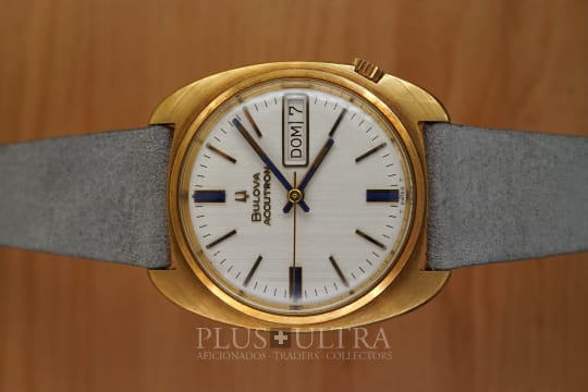 Bulova Accutron, Rare Solid 18K Tuningfork