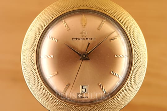 Eterna Matic Golfer: Automatic for the Pocket, Salmon-Dial