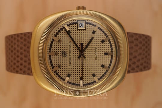 Girard Perregaux 1972 Tonneau Caliber 352
