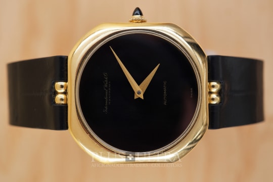 Rare Onyx Dial Tank