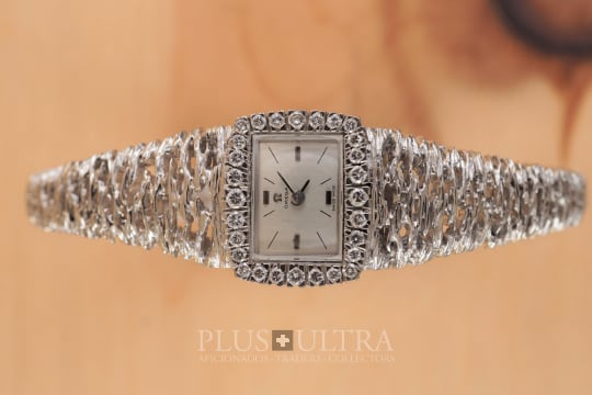 Omega Ladies Gilbert Albert: 28 Diamonds & Naturalistic Design, Rare Jeux d'Or