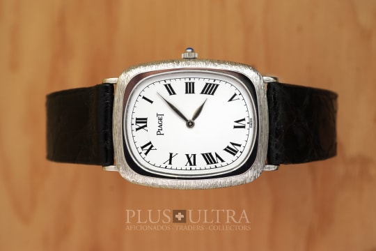 Rare Piaget Ellipse-Baguette: Bark-Finish Piaget Ellipse Baguette, Rare 1978 Bark-Finish