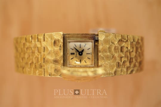 Piaget Hammered Secret Ladies-Bracelet: Concealed Dial & Backwinder