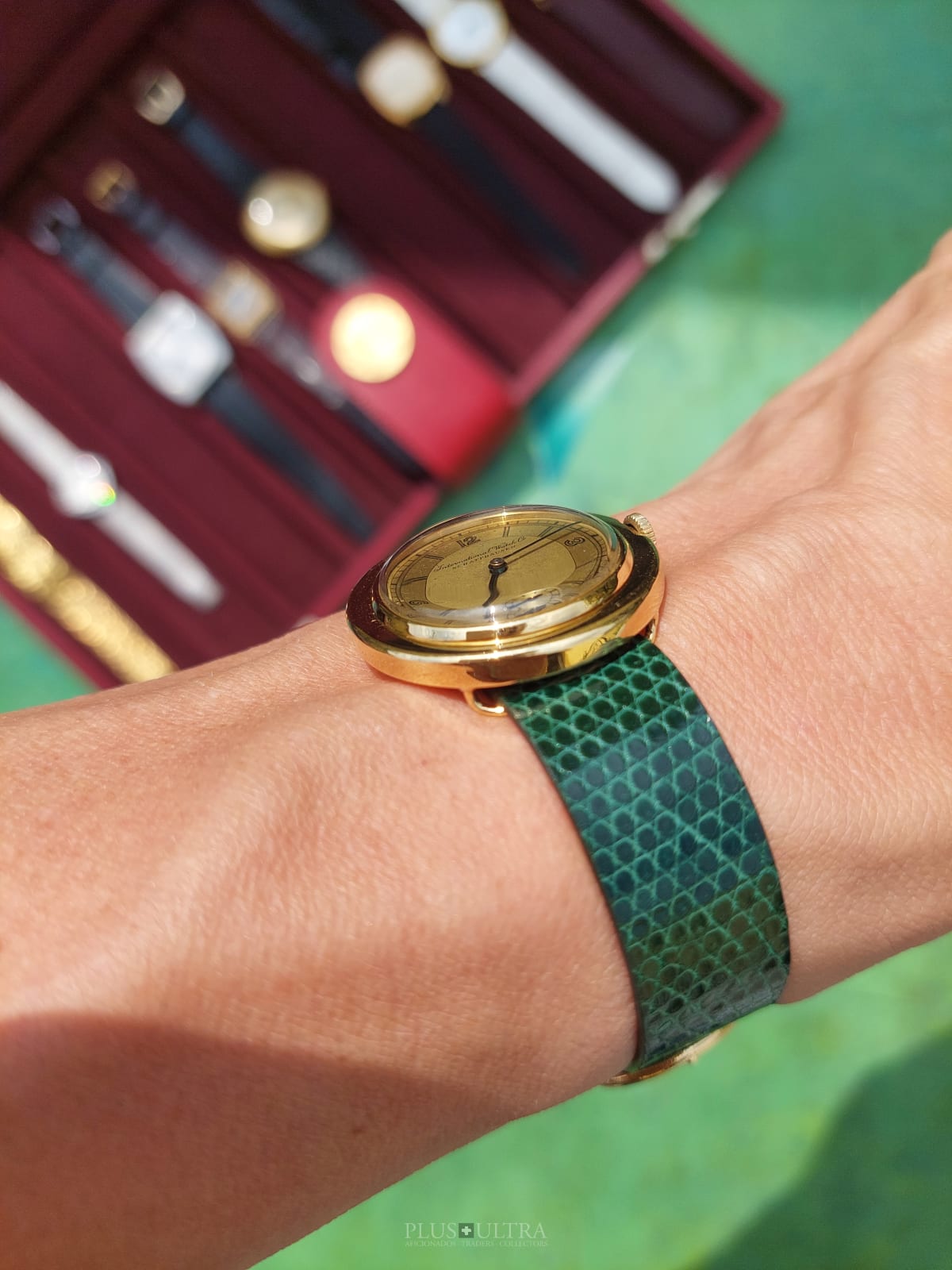 Art Deco Flying Saucer / Disco Volante, cal86 Plus Ultra AG