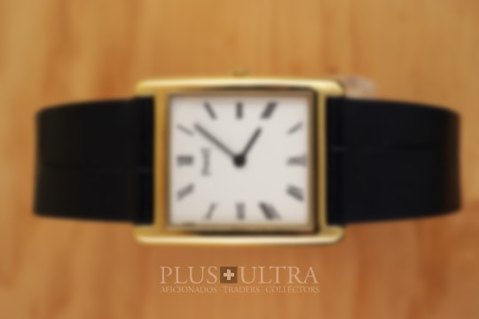 Piaget UltraThin Tank: Record 1.2mm, Curved