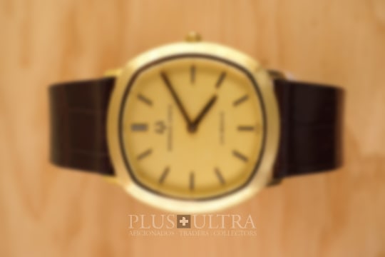 Universal Geneve Cushion-Shaped UniSonic: Tuningfork / Accutron