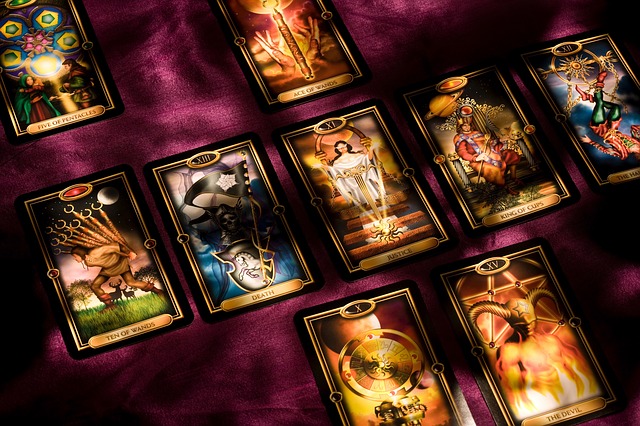 Pembacaan Kartu Tarot Gratis