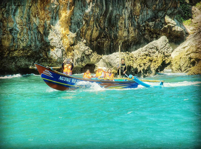 Pantai Ngrenehan Pantai Ngrenehan