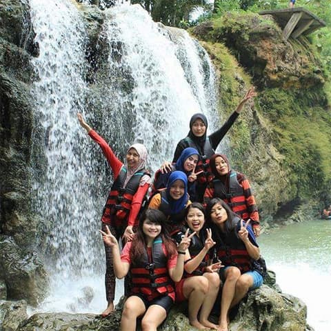 River Tubing Kali Oya Jogja