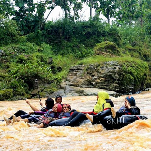 River Tubing Kali Oya Jogja