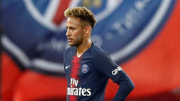 an image of the most exsensive transfered player in football