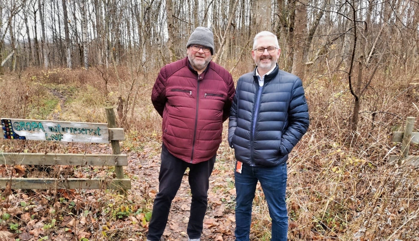 Hauge LSU ved leder Kjell Hauge og Per Erik Torp fra Fredrikstad Kommune ved Gropa og Hauge Bruk. Foto: Hauge LSU sine Facebooksider