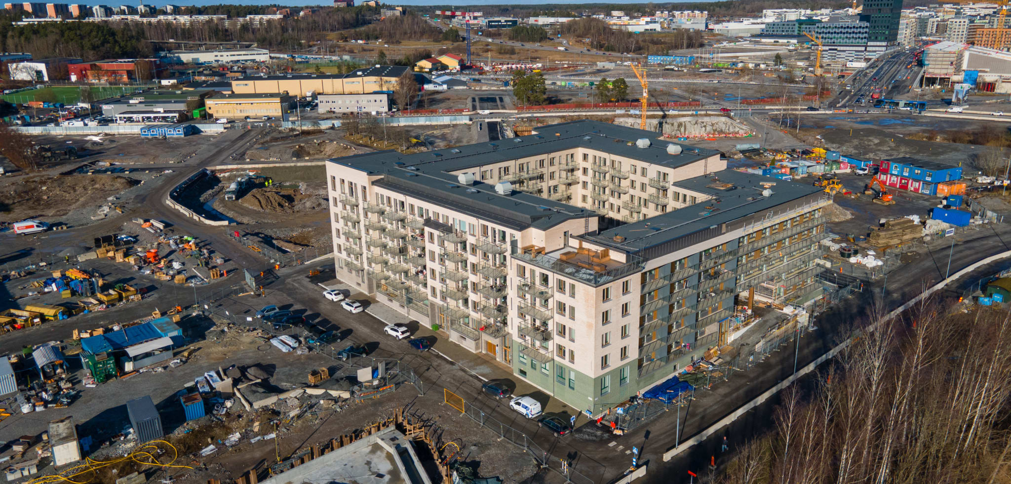 Vy över Pionjären med Veddestabron och BAS Barkarby i bakgrunden