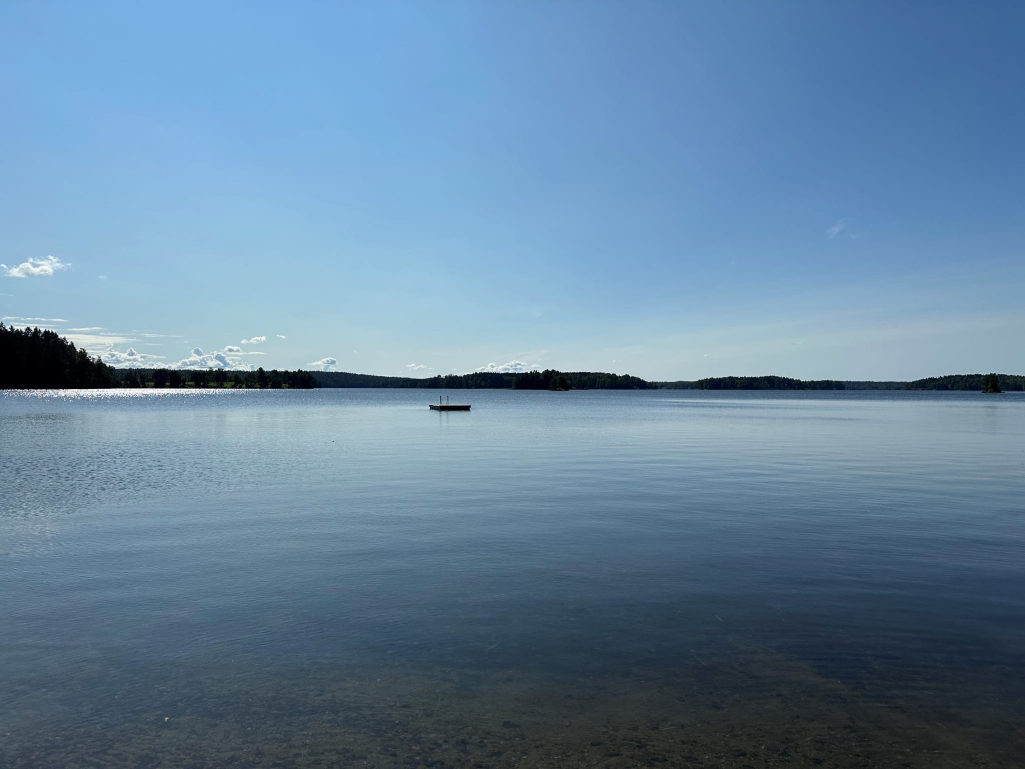 Blikkstille vann på Lyseren