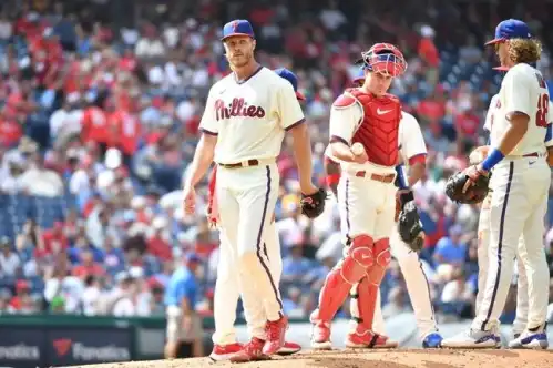 Philadelphia Phillies at Arizona Diamondbacks 8/30/22 - MLB Picks & Predictions