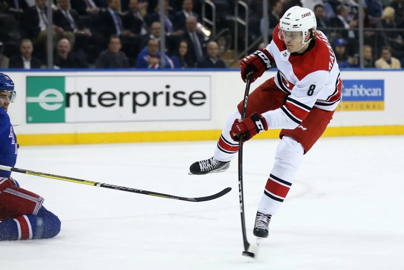 Senators at Hurricanes 1/18/19 - NHL Picks & Predictions