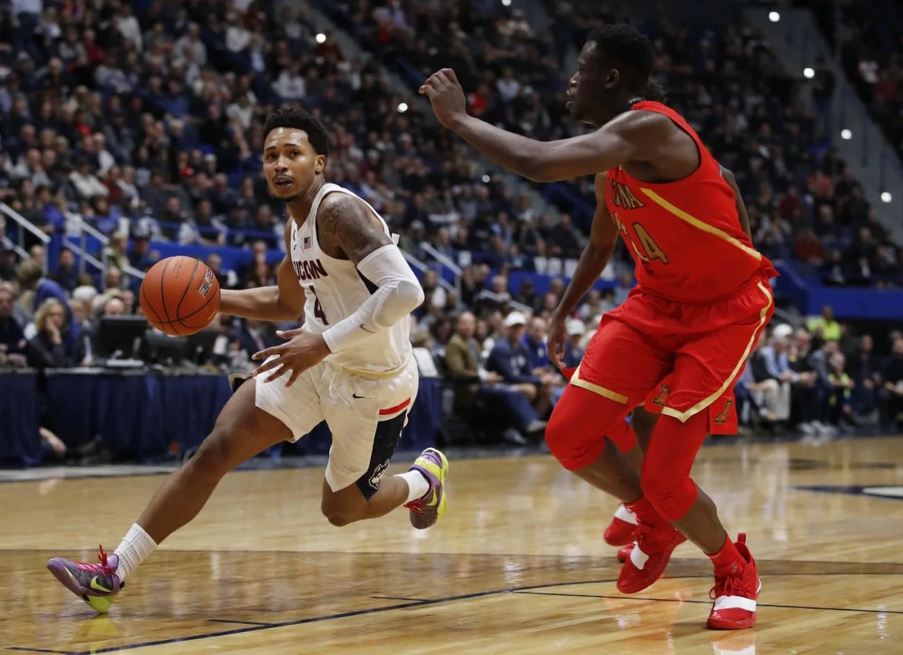 Wichita State at UCONN 1/26/19 - College Basketball Picks & Predictions
