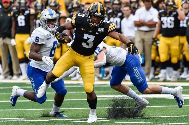 Iowa at Michigan 10/5/19 - College Football Picks & Predictions