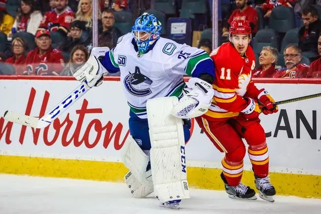 Kings at Canucks 10/9/19 - NHL Picks & Predictions