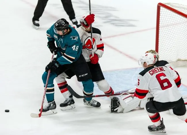 Sharks at Devils 2/20/20 - NHL Picks & Predictions