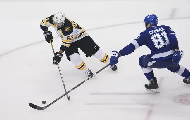 Boston Bruins vs Tampa Bay Lightning 8/25/20 - NHL Picks & Predictions