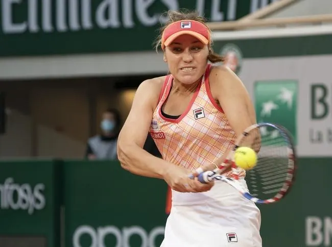 Iga Swiatek vs. Sofia Kenin 10/10/20 - French Open Women Singles Picks & Predictions