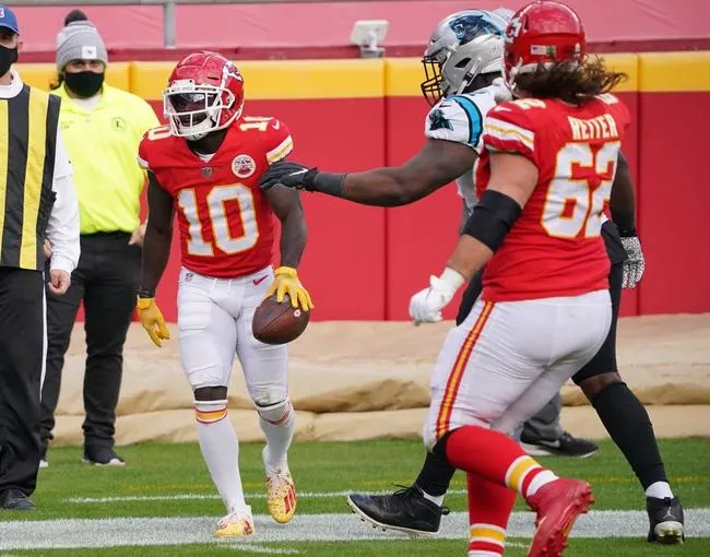 Kansas City Chiefs at Las Vegas Raiders 11/22/20 - NFL Picks & Predictions