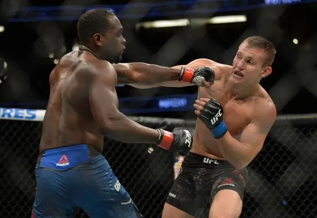 Derek Brunson vs Kevin Holland 3/20/21 - UFC Fight Night Picks & Predictions