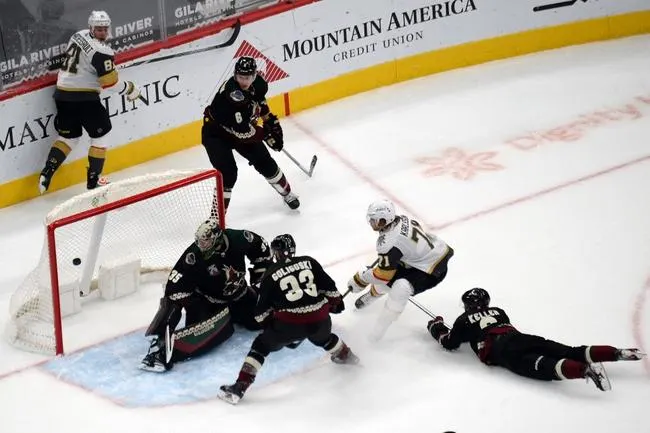 Arizona Coyotes at Vegas Golden Knights 4/9/21 - NHL Picks & Predictions