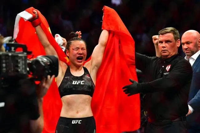 Rose Namajunas at Zhang Weili 4/24/21 - UFC 261 Picks & Predictions