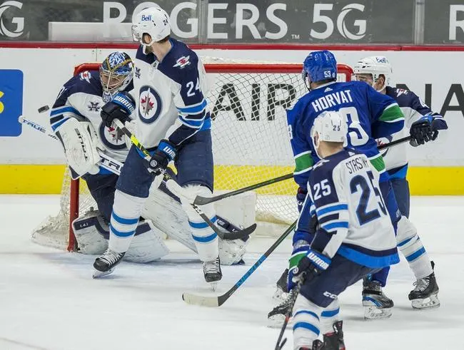 Vancouver Canucks at Winnipeg Jets 5/10/21 - NHL Picks & Predictions