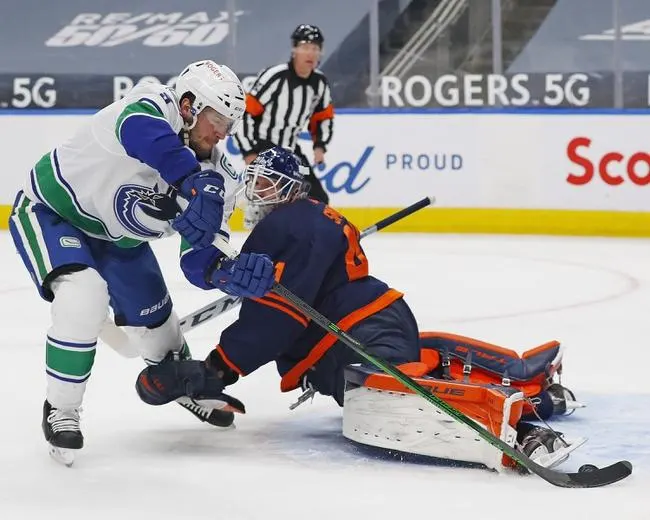 Vancouver Canucks at Edmonton Oilers 5/15/21 - NHL Picks & Predictions